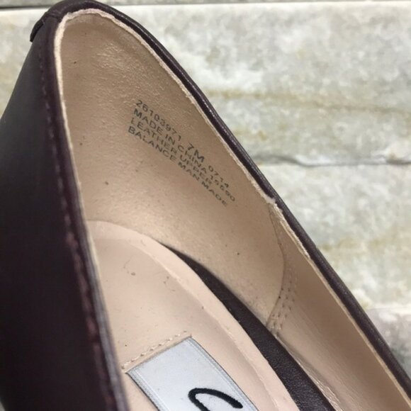 CLARKS 'Azizi Isis' Leather Wedge Pump - Picture 8 of 12